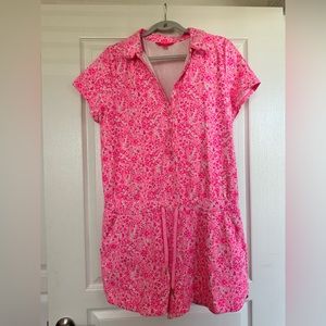Lilly Pulitzer romper size XL. Never been worn.